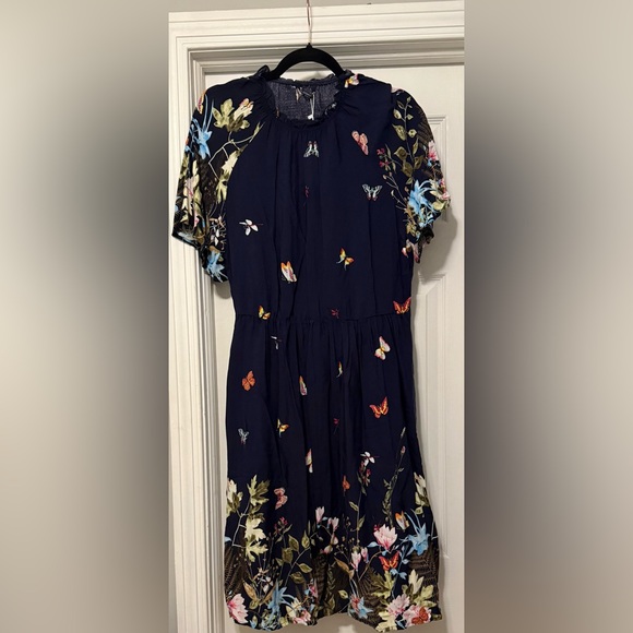 BloomChic Dresses & Skirts - BloomChic Navy Floral Midi Dress